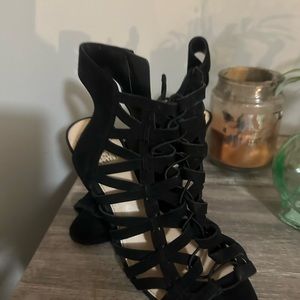 Vince Camuto Black size 8 gladiator sandals
